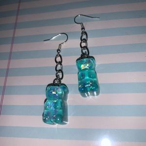 cute gummy bear earrings🧸🌸